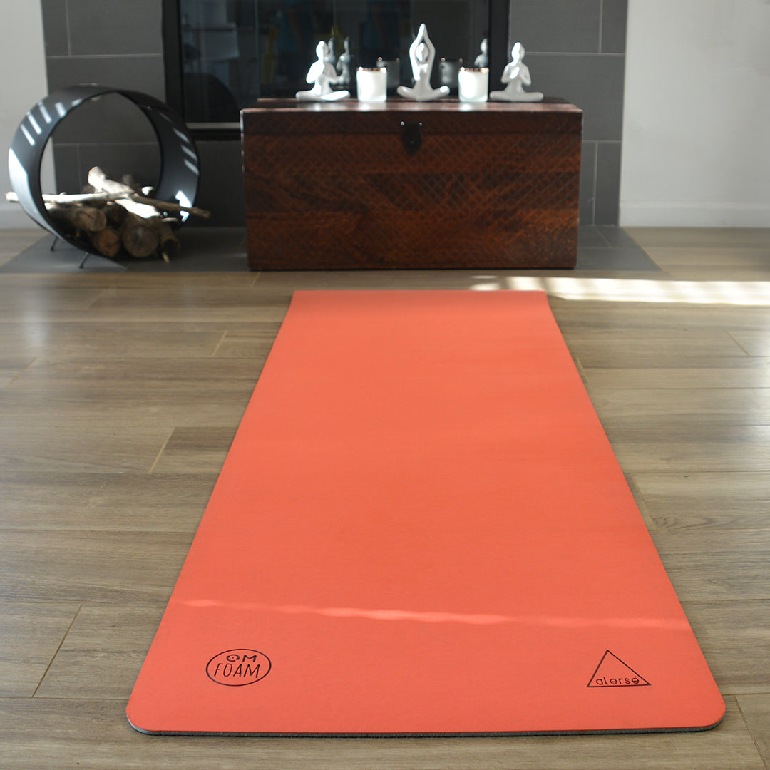 Alerse 75 Coral Yoga mat in living room