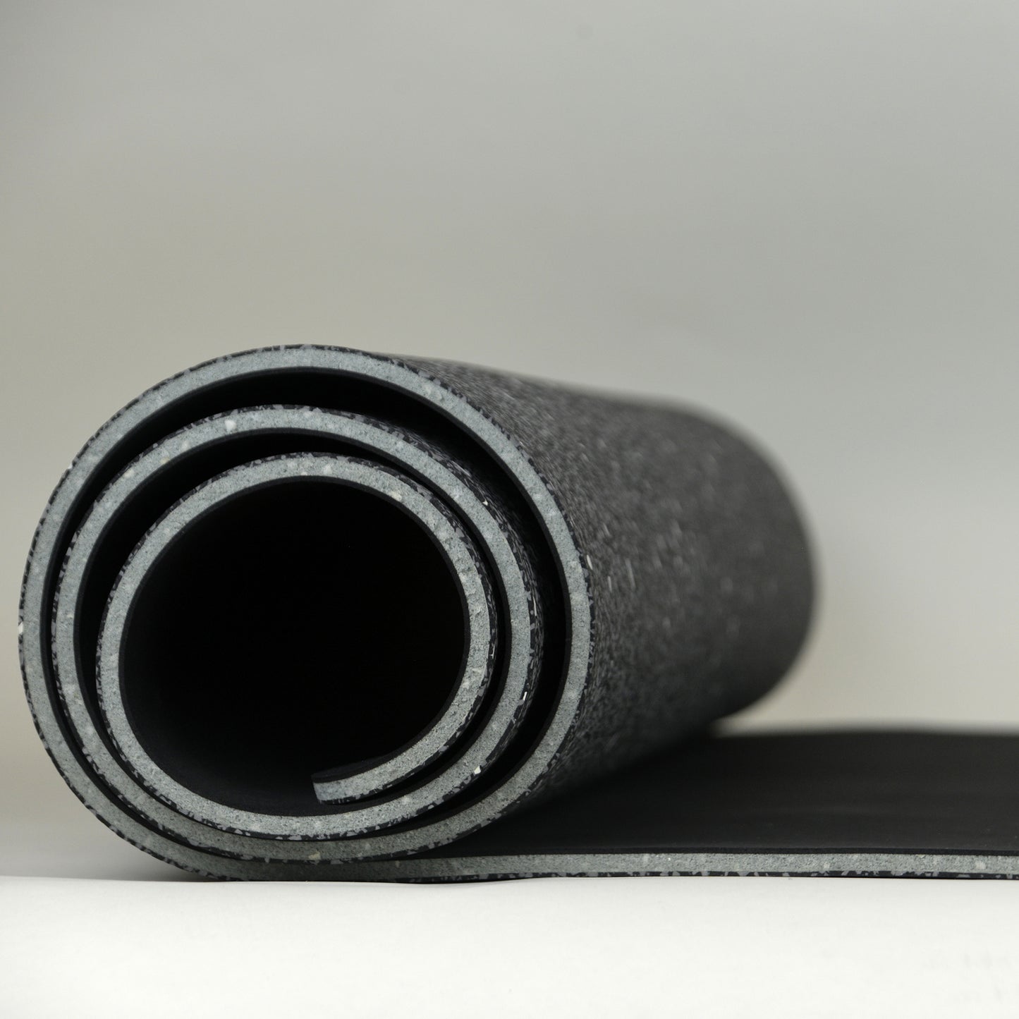 Black Yoga Mat 8mm