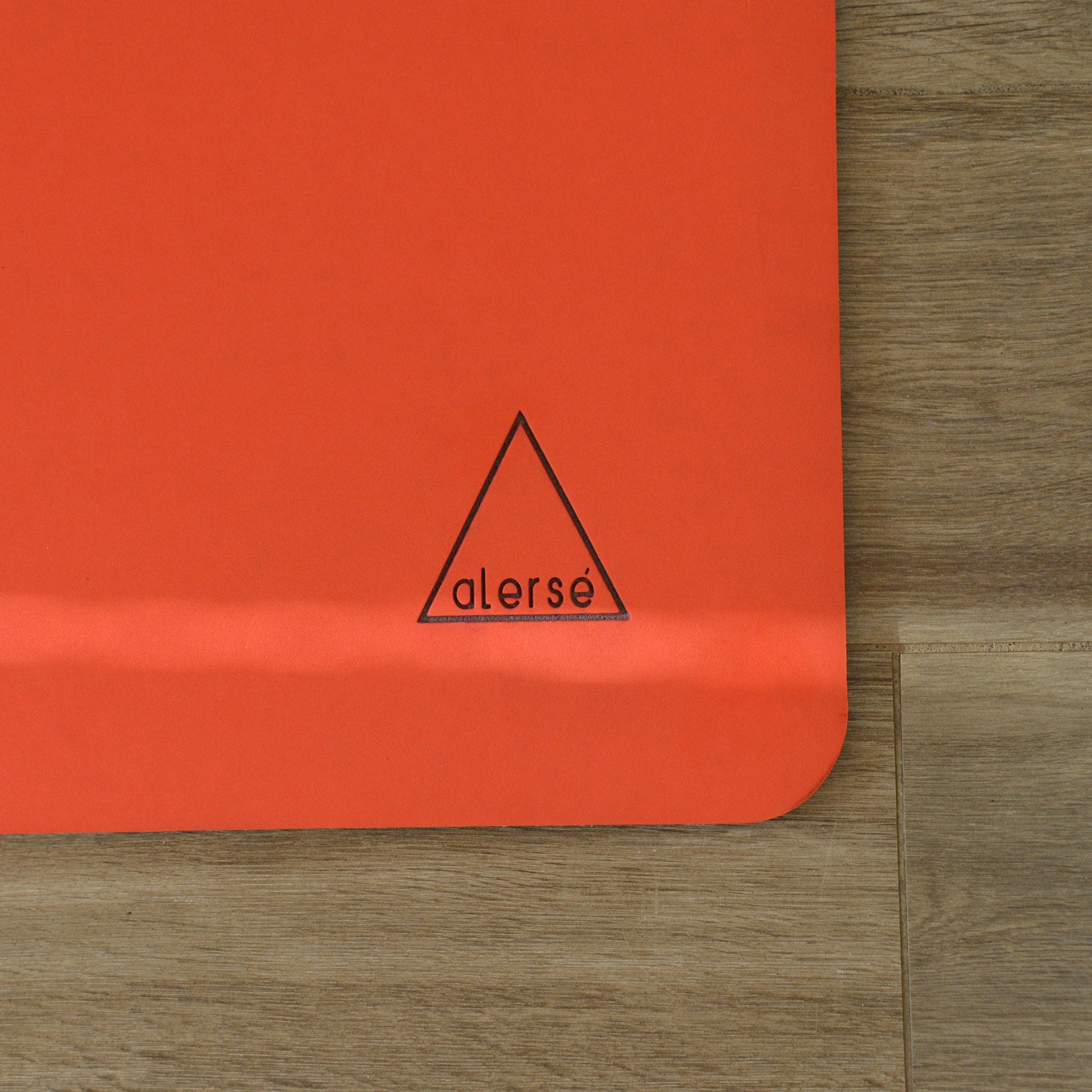 THICK Coral Red Yoga Mat - Alerse